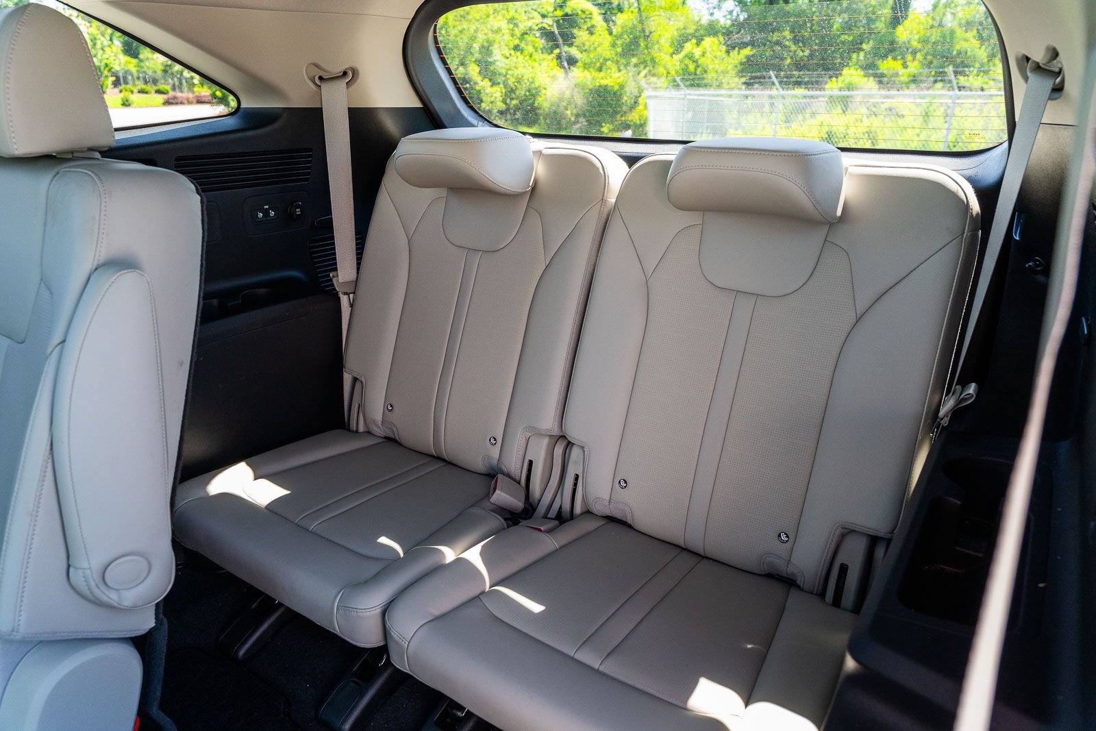 Used 2025 Kia Sorento EX w/ Panoramic Sunroof Package FWD image 15