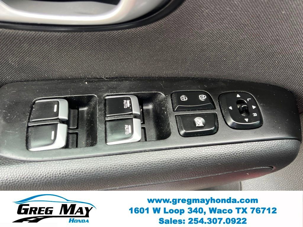 Used 2017 Kia Soul + FWD image 20