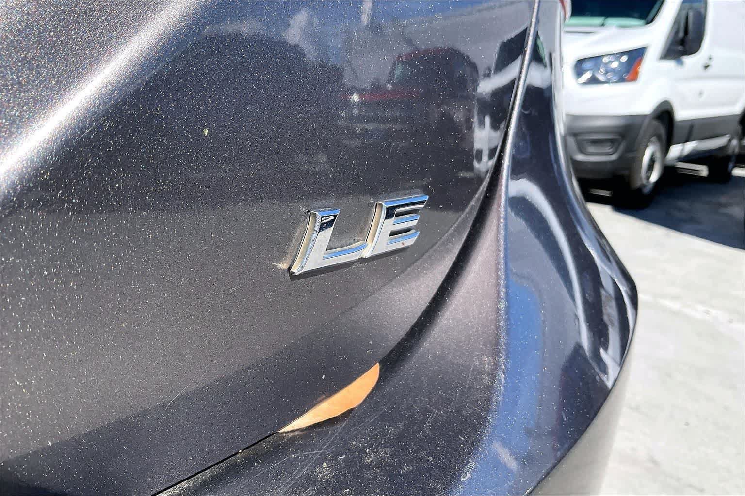 Used 2020 Toyota Camry LE FWD image 7