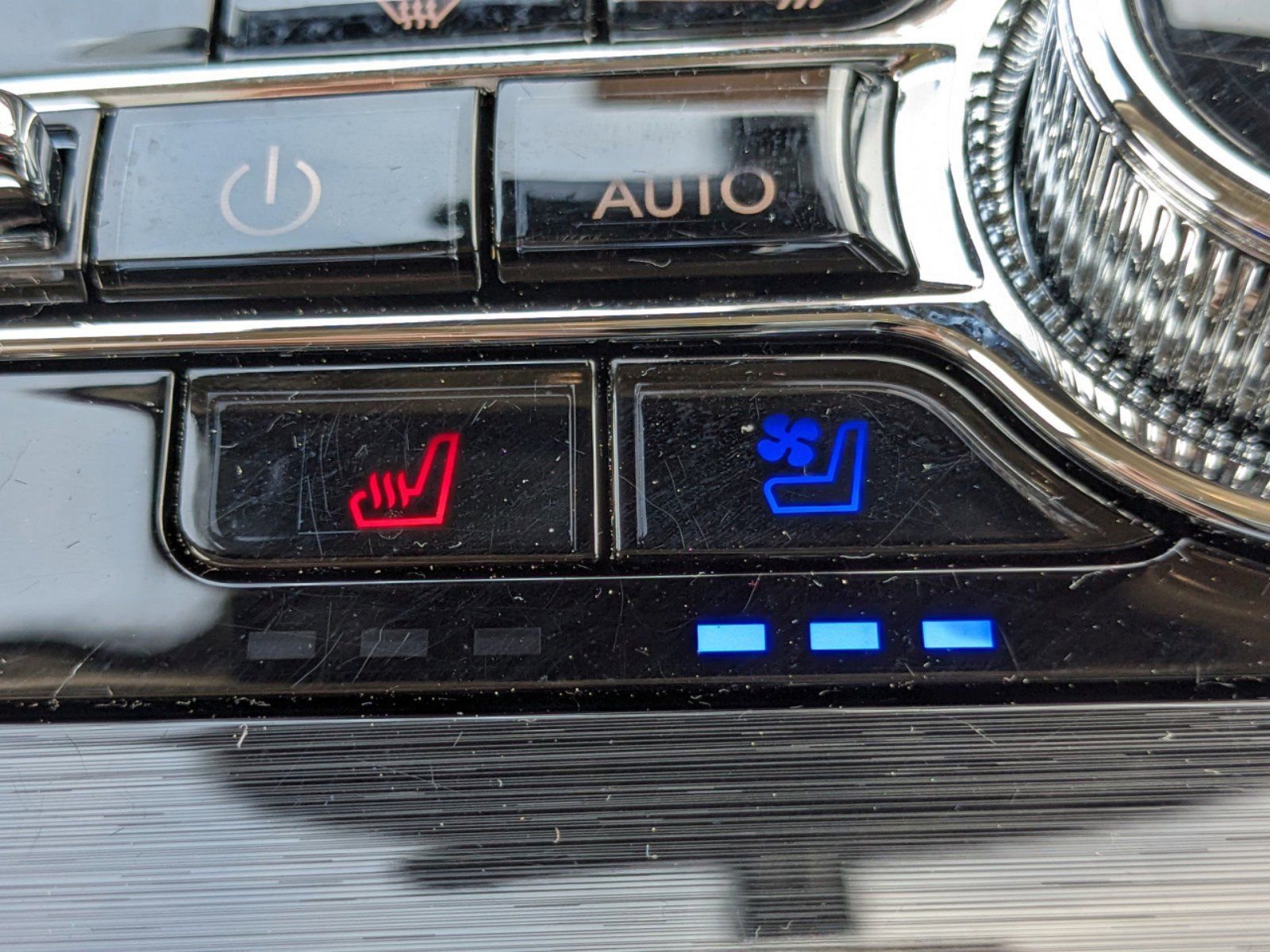 Certified 2023 Lincoln Nautilus Reserve w/ Equipment Group 201A image 23