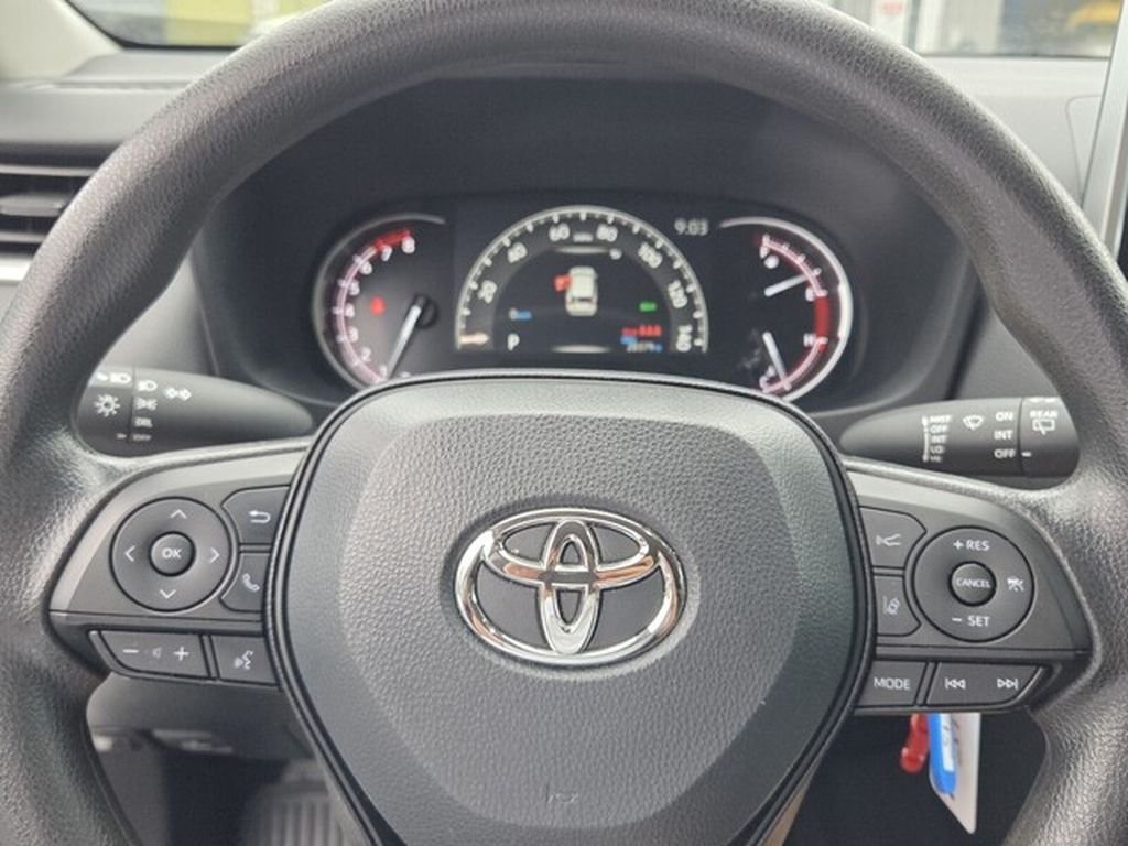 Used 2024 Toyota RAV4 LE FWD image 28