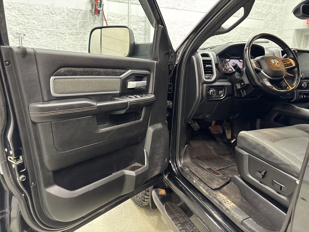 Used 2022 RAM 2500 Big Horn w/ Level C Equiment Group image 12