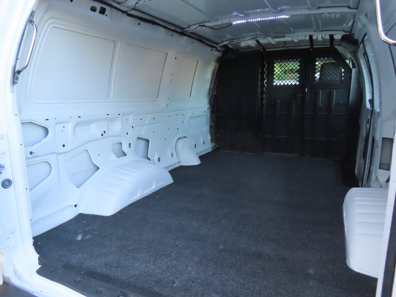 Used 2013 Ford E-250 and Econoline 250 RWD image 22