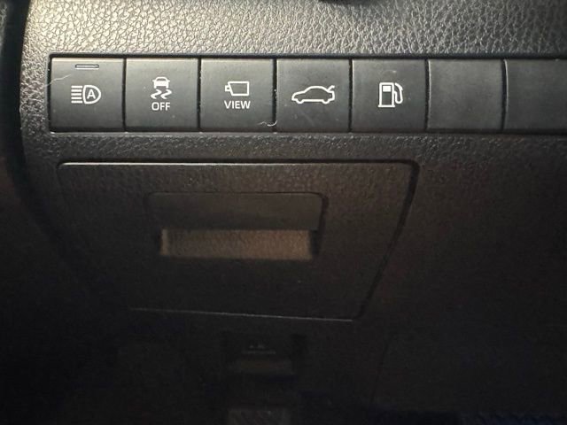 Used 2018 Toyota Camry XLE w/ Audio Package image 13