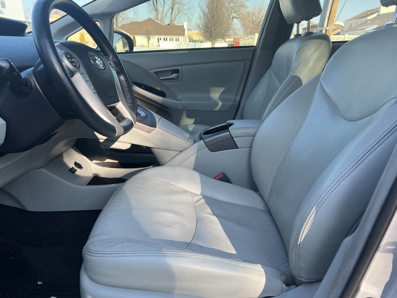 Used 2015 Toyota Prius Four w/ Deluxe Solar Roof Package image 13