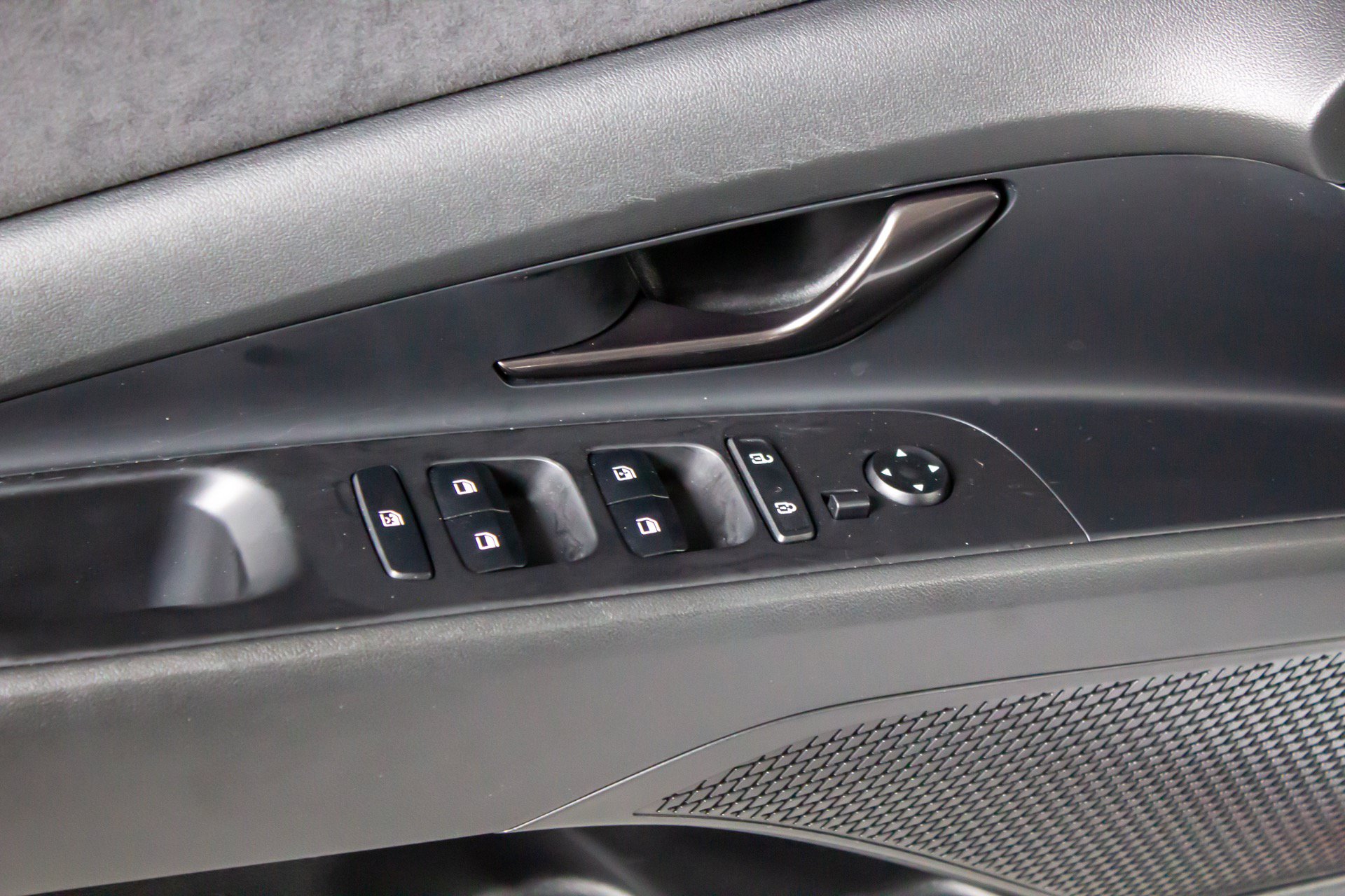 Used 2022 Hyundai Elantra N FWD image 32