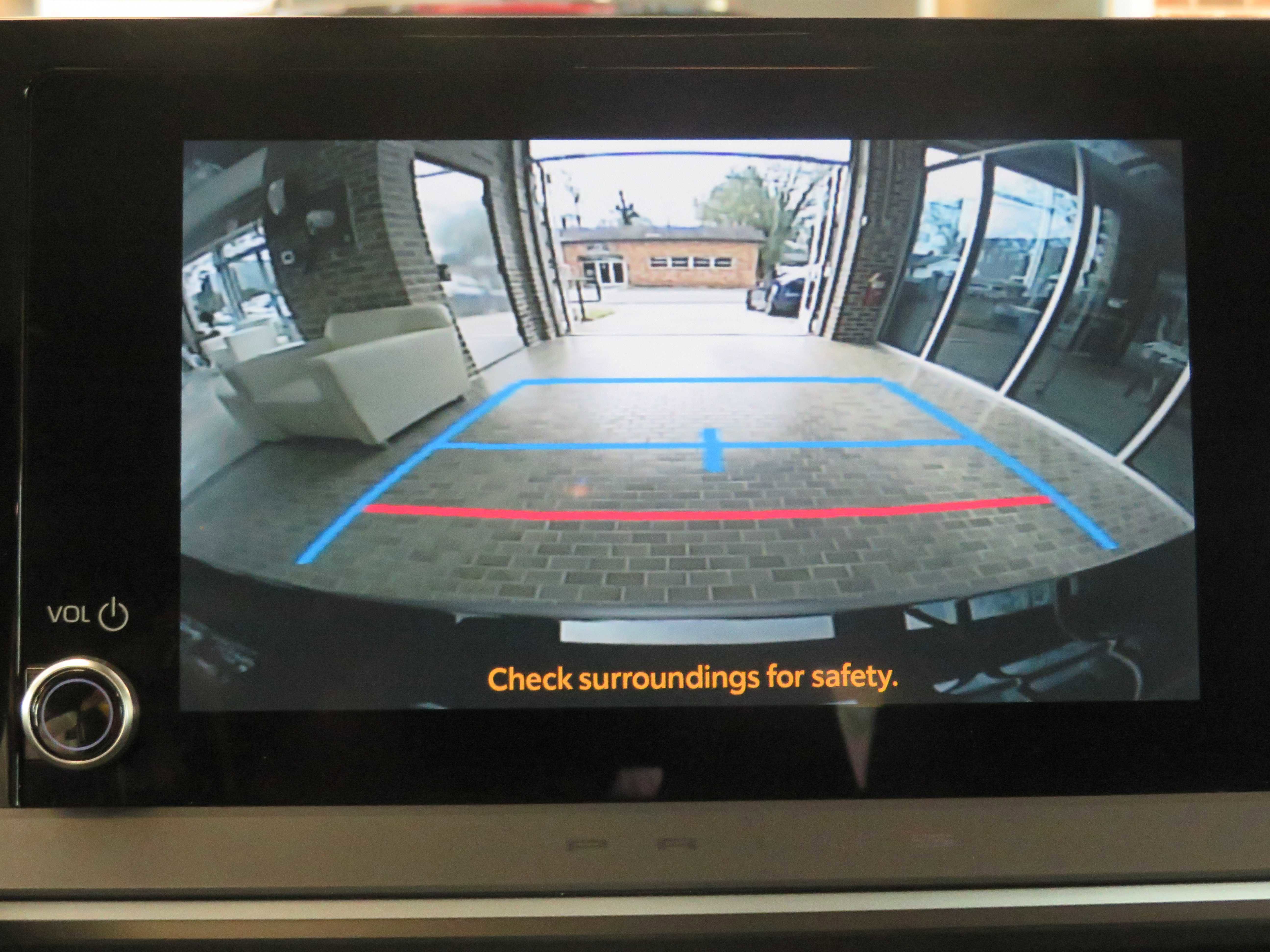 Used 2025 Toyota Prius LE image 32