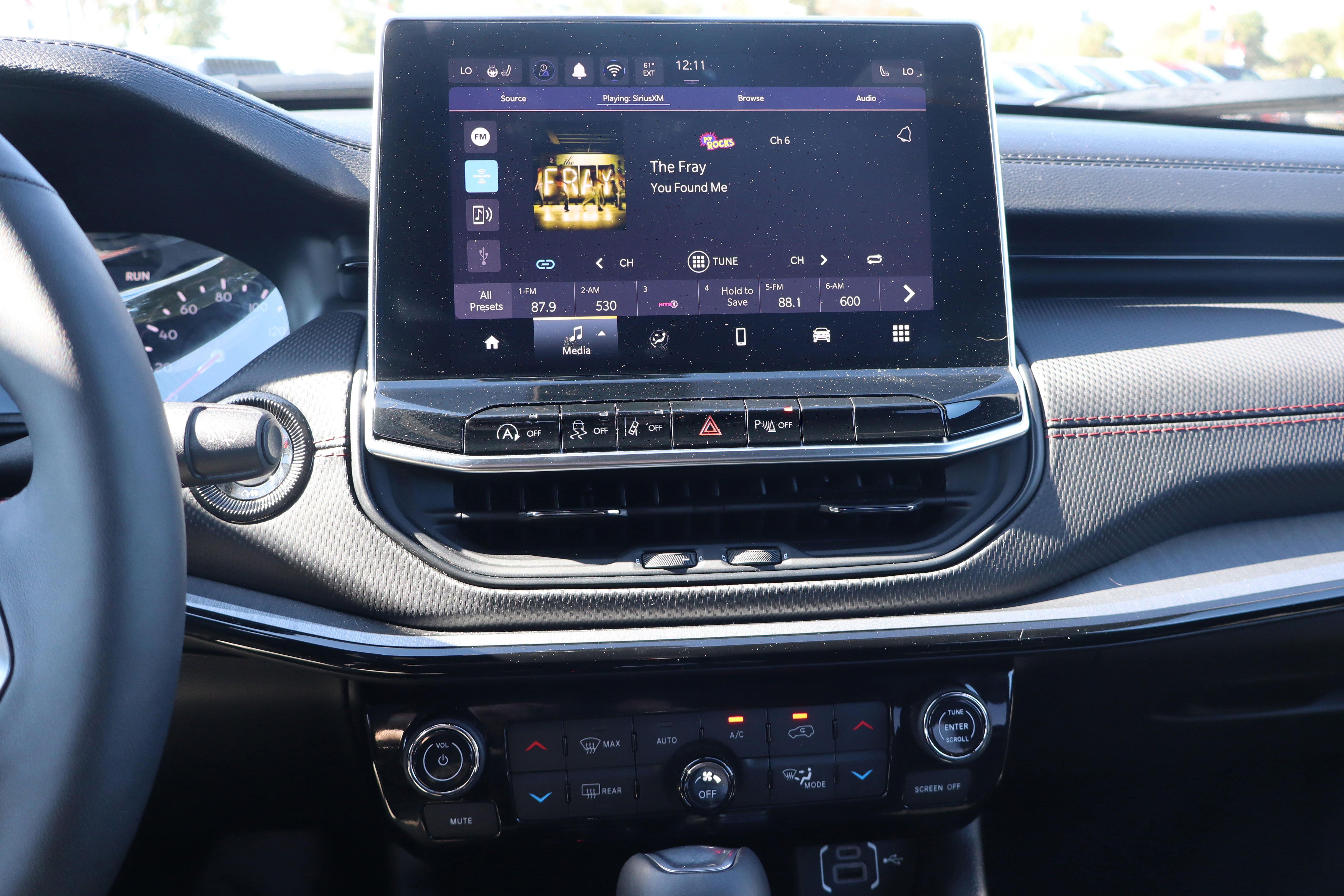 Used 2024 Jeep Compass Trailhawk w/ Trailhawk Convenience Group image 18