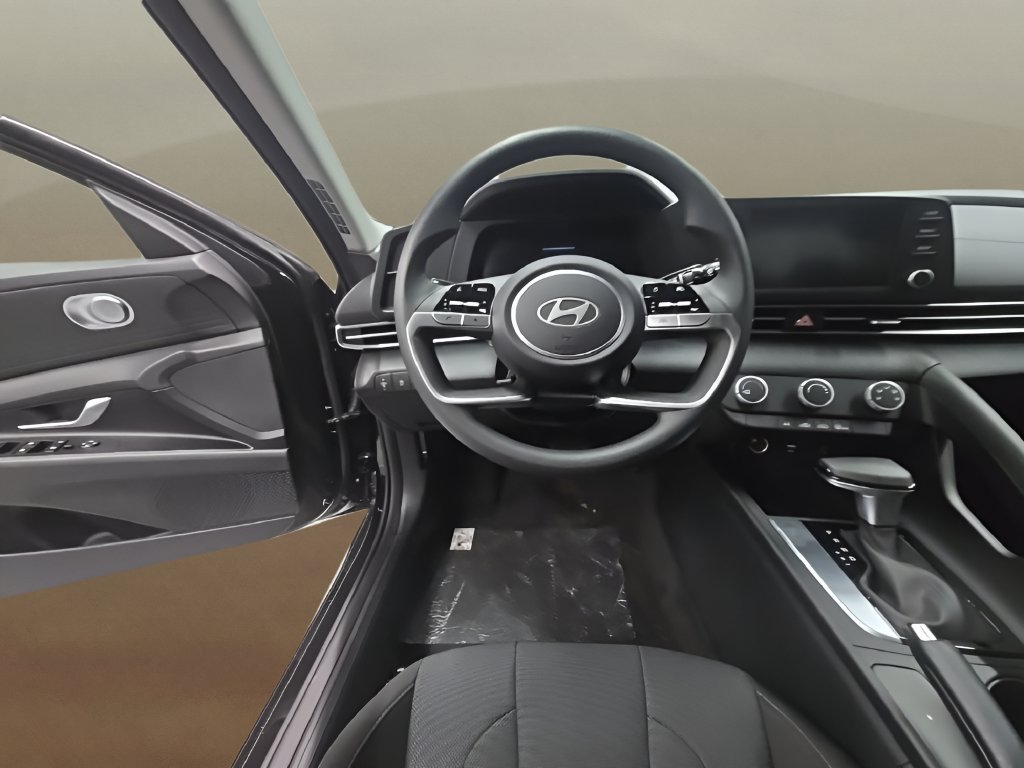 New 2026 Hyundai Elantra SE FWD image 29