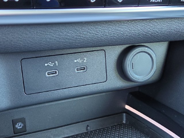 Used 2025 Nissan Rogue SL FWD image 15