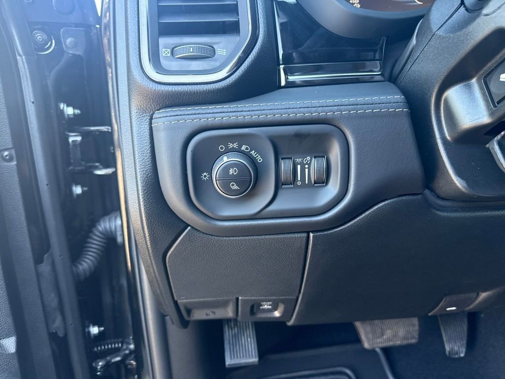 New 2026 RAM 3500 Limited AWD/4WD image 12