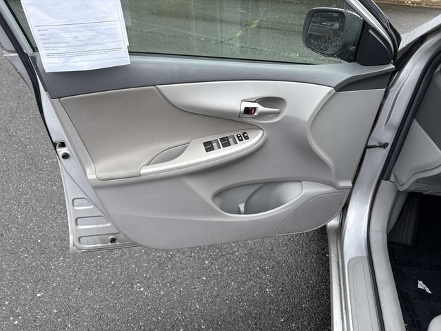 Used 2010 Toyota Corolla LE FWD image 13