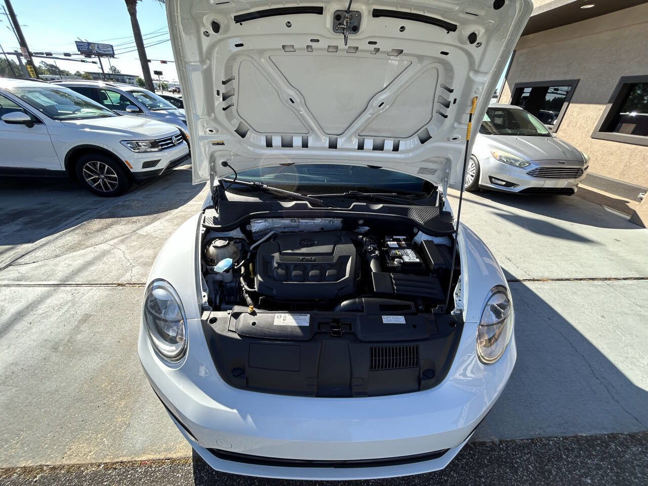Used 2018 Volkswagen Beetle 2.0T S image 8