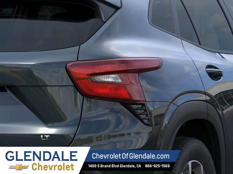New 2026 Chevrolet Trax LT w/ Driver Confidence Package FWD image 11
