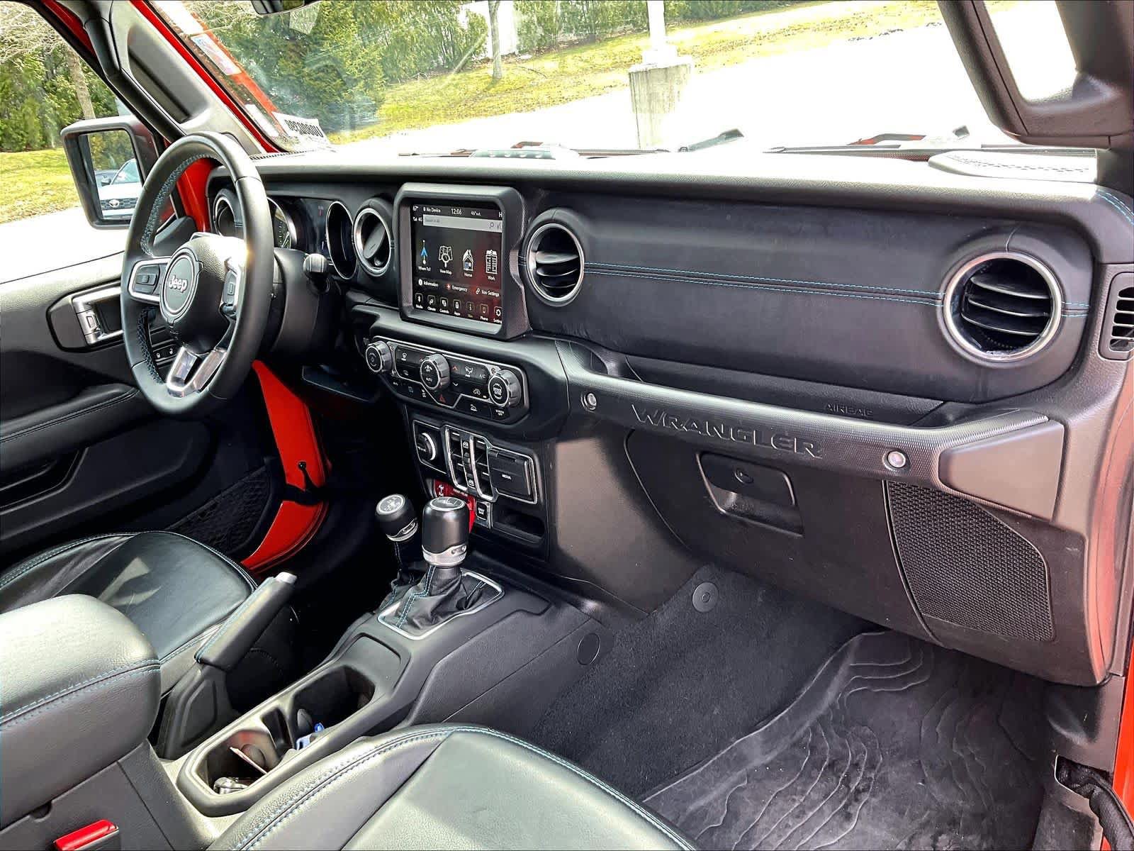 Used 2023 Jeep Wrangler Unlimited Rubicon 4xe image 14