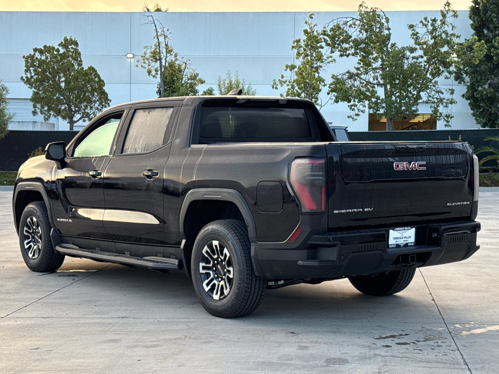 Used 2026 GMC Sierra EV Elevation AWD/4WD image 13