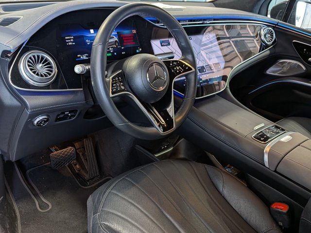 Used 2023 Mercedes-Benz EQS 580 4MATIC SUV image 9