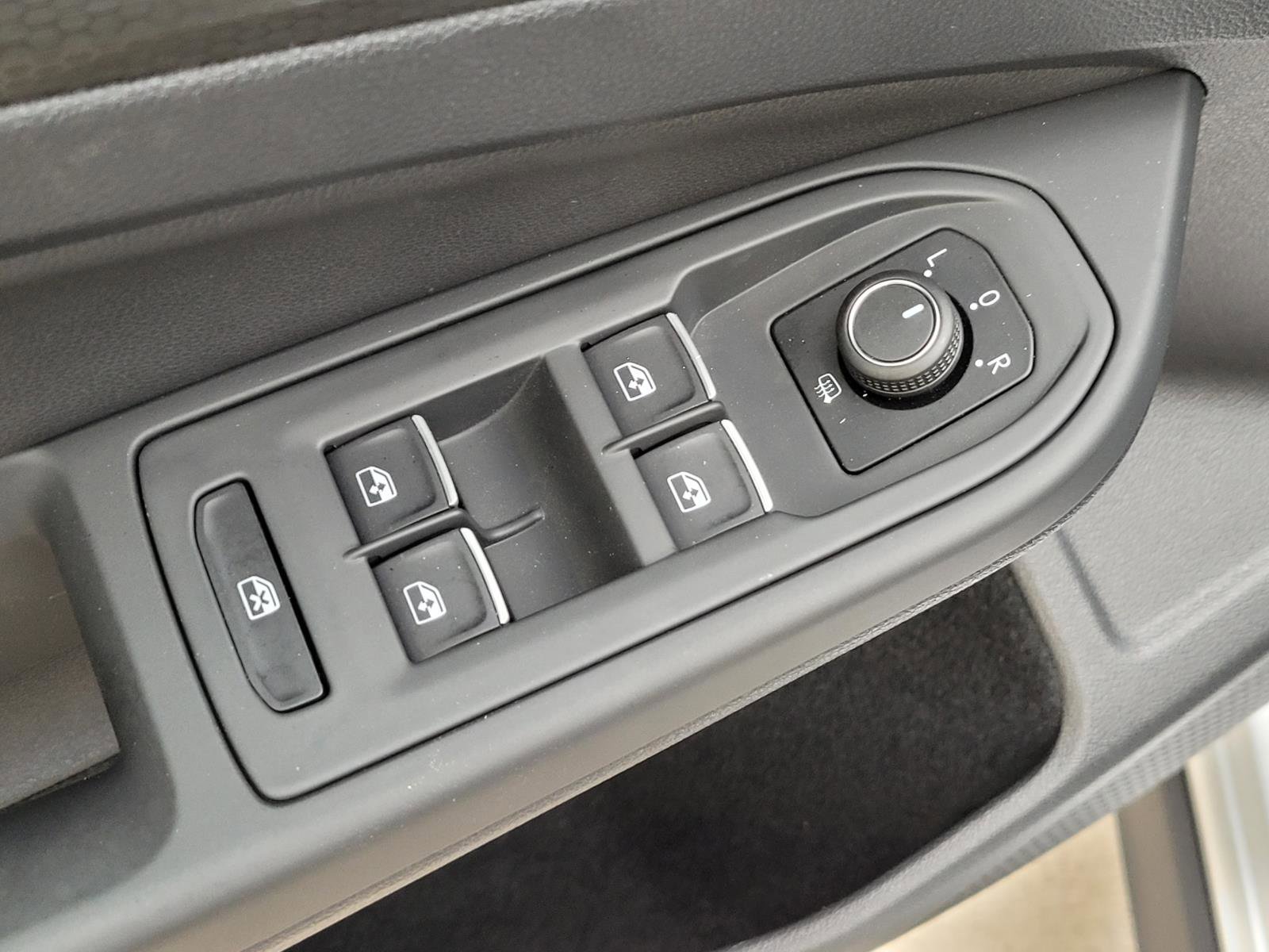 Used 2022 Volkswagen GTI Autobahn image 25