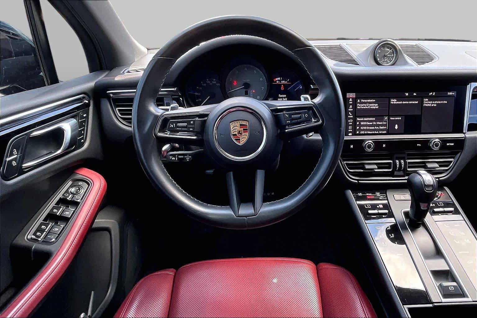 Used 2023 Porsche Macan S AWD/4WD image 5