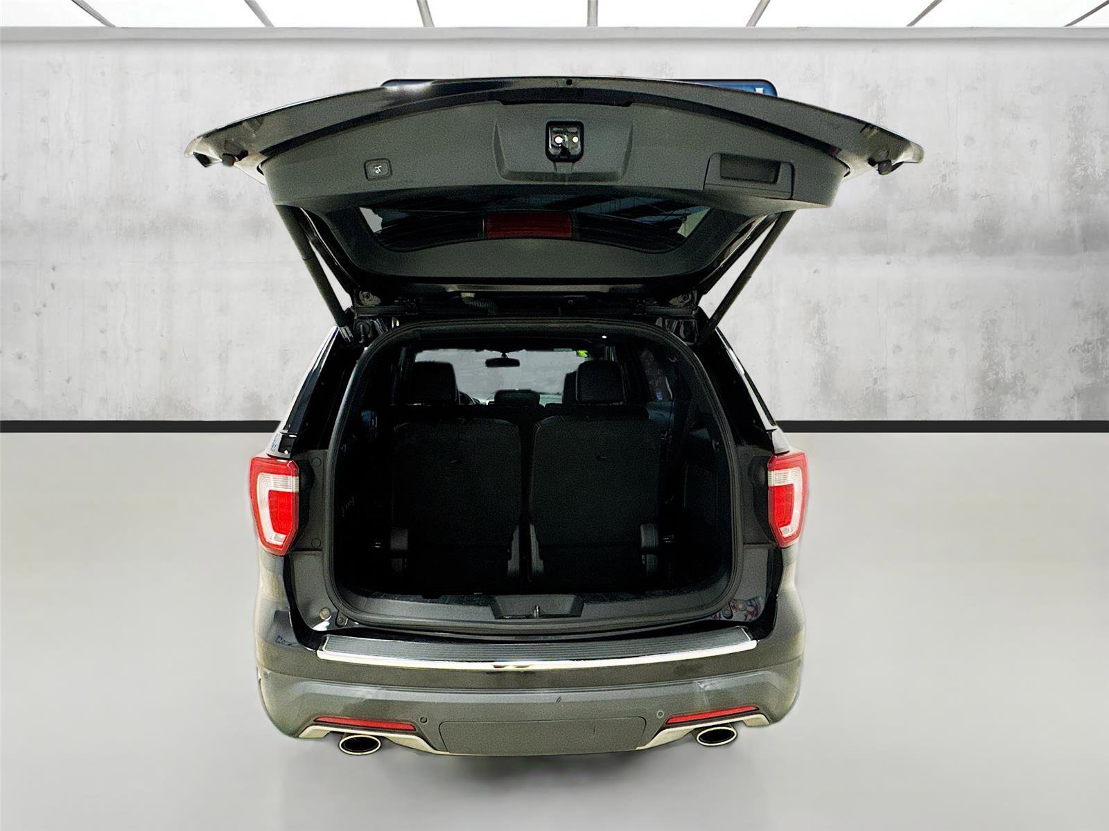 Used 2019 Ford Explorer Limited w/ Class III Trailer Tow Package image 27