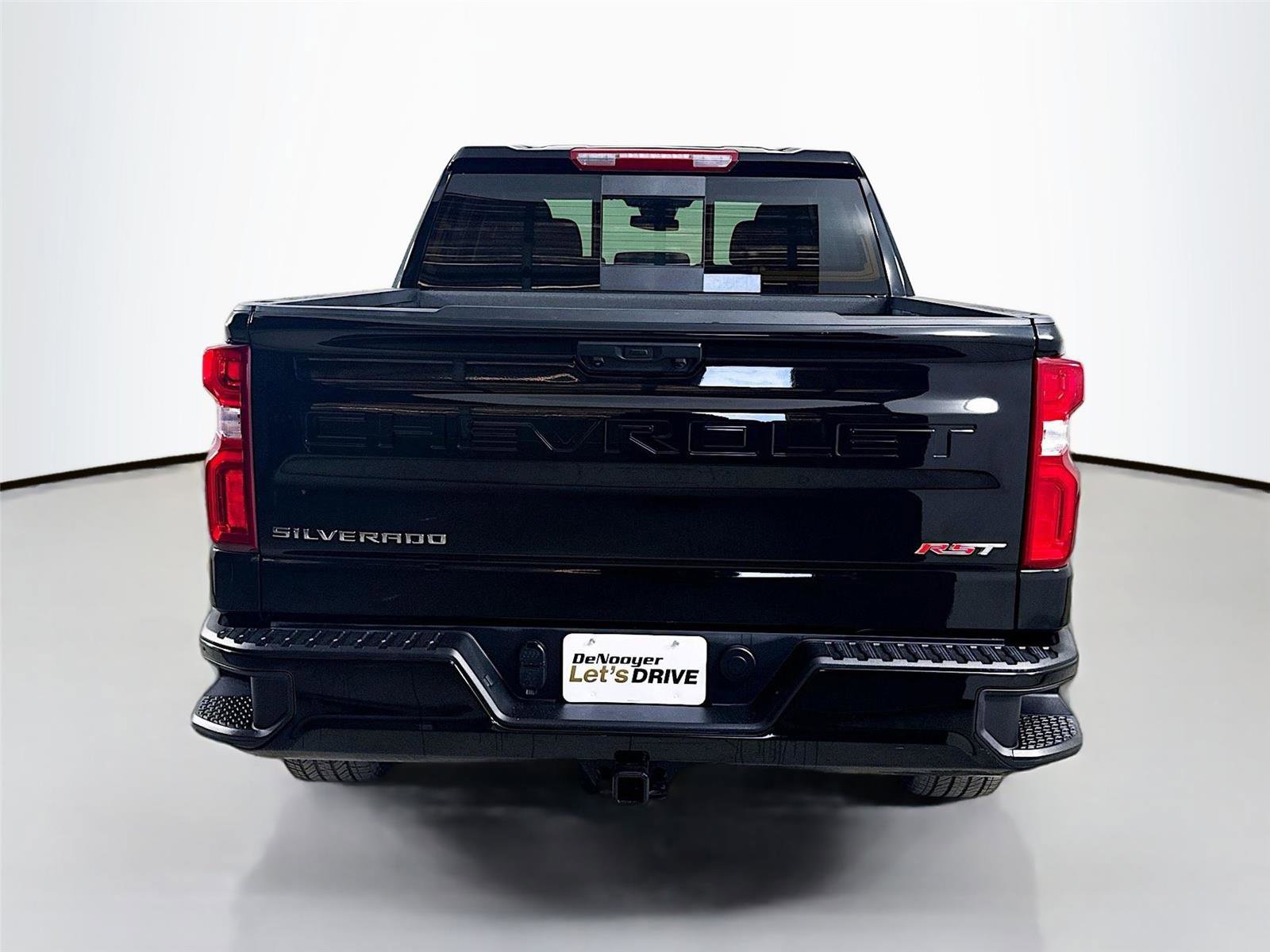 Used 2025 Chevrolet Silverado 1500 RST w/ Convenience Package II image 8
