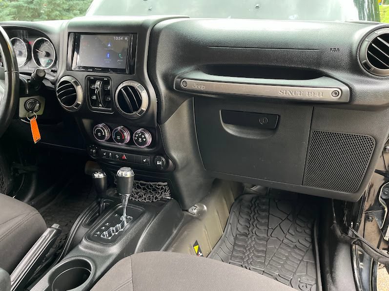 Used 2018 Jeep Wrangler Unlimited Sport S AWD/4WD image 33