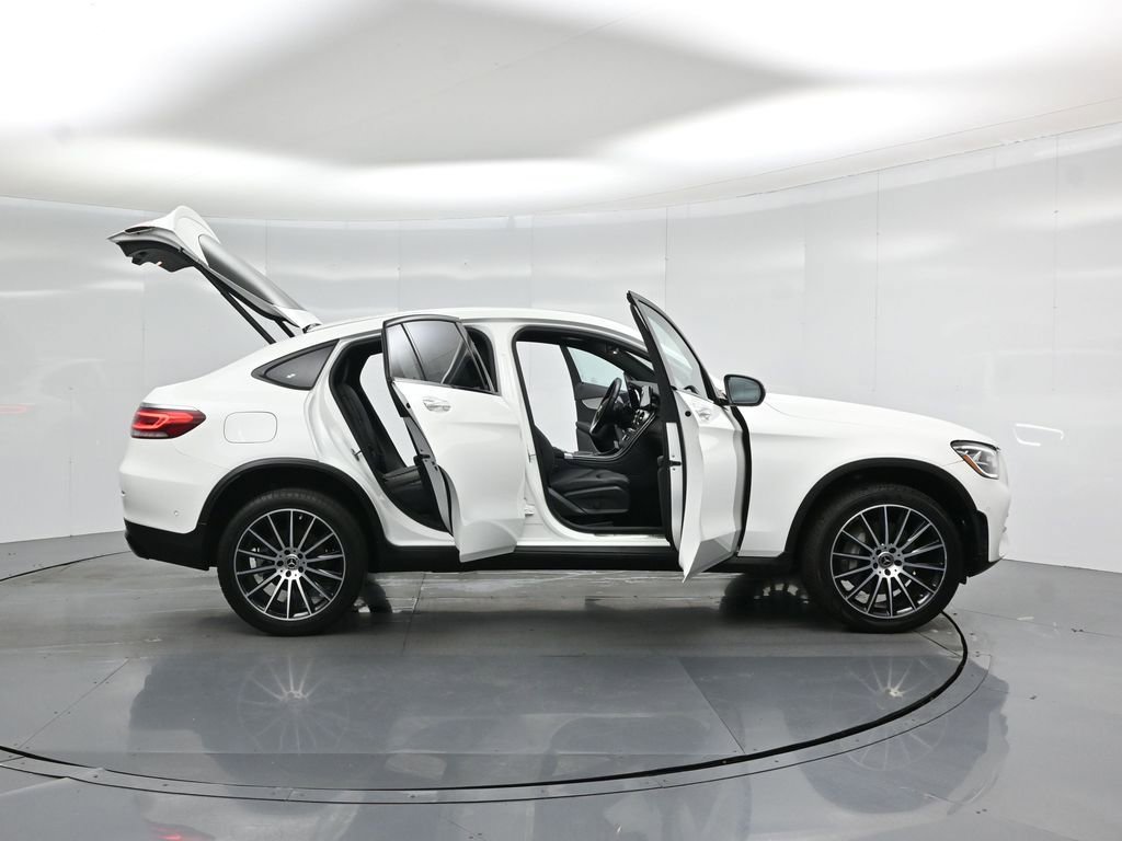 Used 2023 Mercedes-Benz GLC 300 4MATIC Coupe image 3