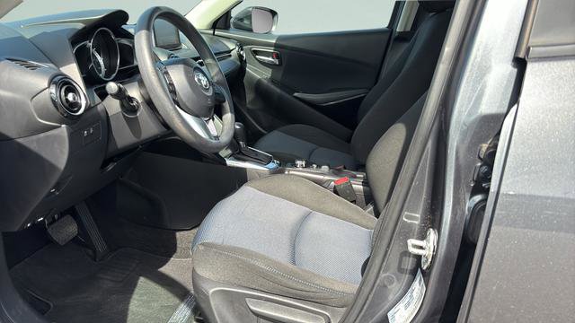 Used 2018 Toyota Yaris iA FWD image 9
