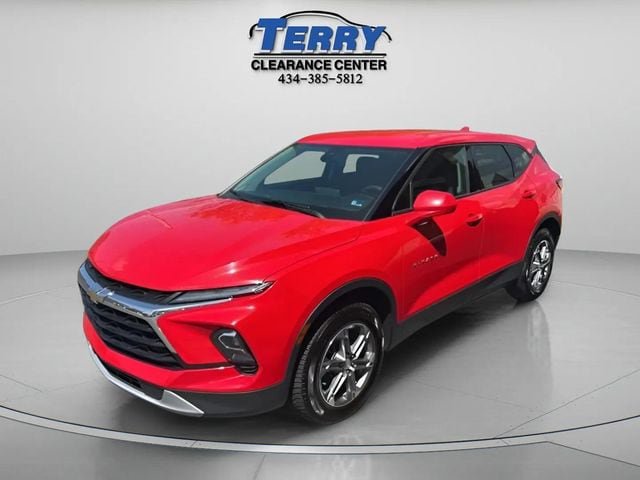 Used 2023 Chevrolet Blazer LT FWD image 3