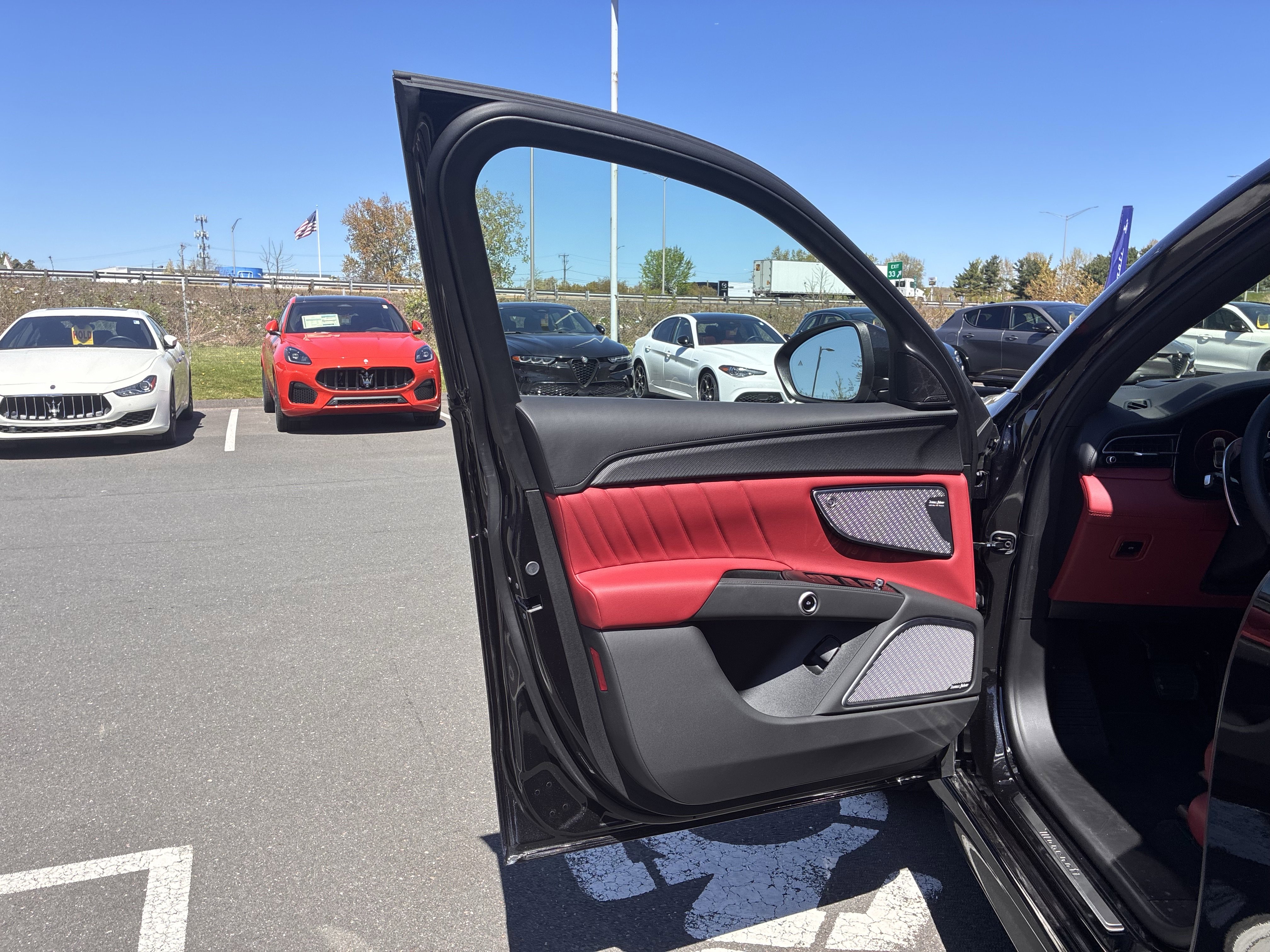 Used 2024 Maserati Grecale Trofeo AWD/4WD image 15