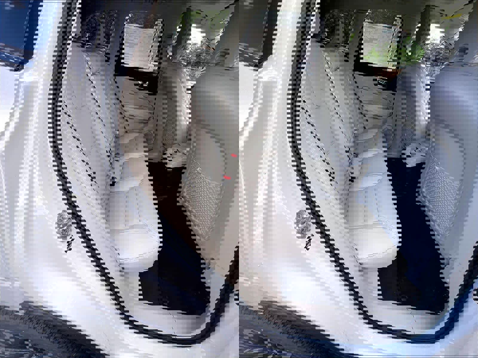 New 2026 Volvo XC60 T8 Ultra w/ Climate Package AWD/4WD image 27