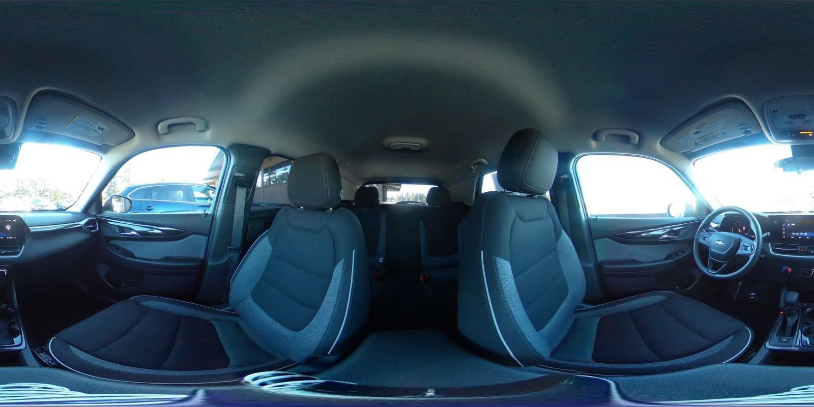 Used 2025 Chevrolet TrailBlazer LT AWD/4WD image 42