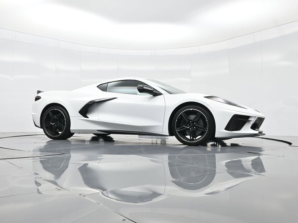 Used 2022 Chevrolet Corvette Stingray Premium Cpe w/ Z51 Performance Package image 38