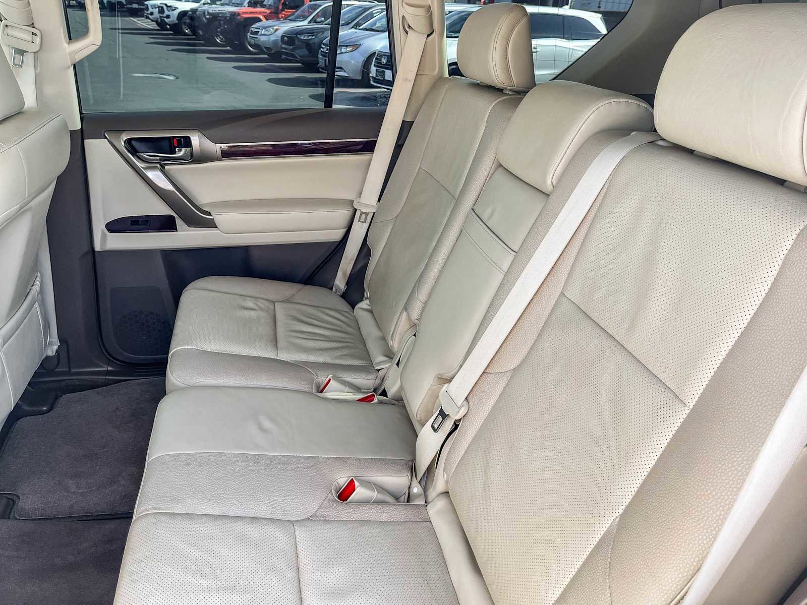 Used 2016 Lexus GX 460 w/ Premium Package image 18