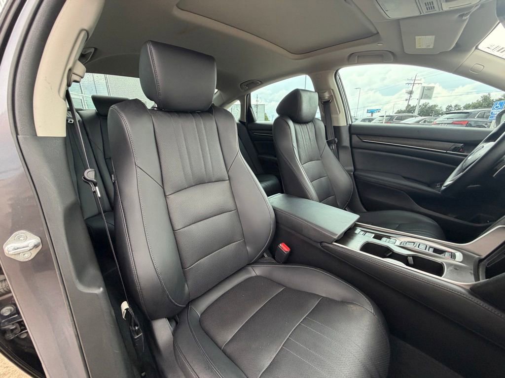 Used 2021 Honda Accord Touring image 31