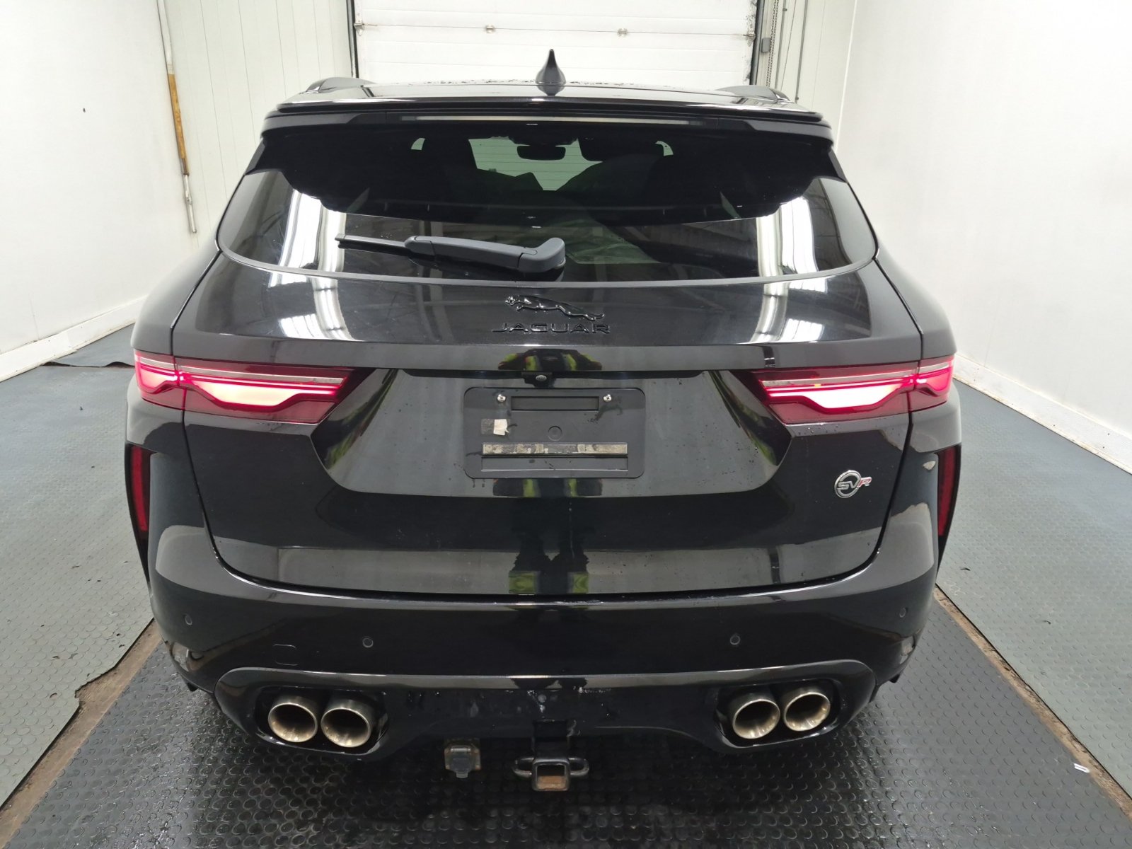 Used 2024 Jaguar F-PACE SVR AWD/4WD image 8