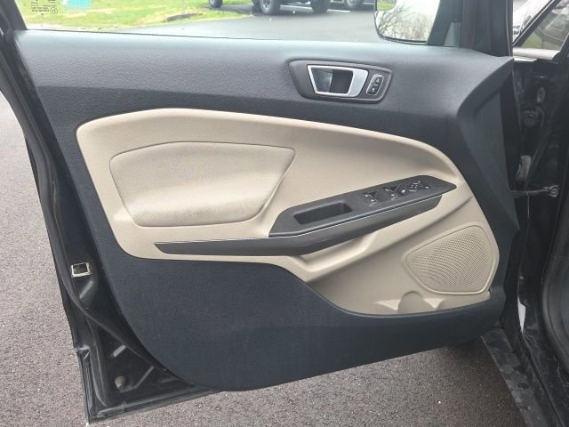 Used 2018 Ford EcoSport SE image 18