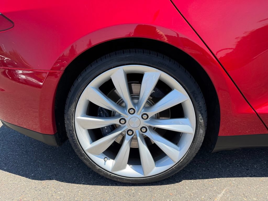 Used 2013 Tesla Model S Performance RWD image 9