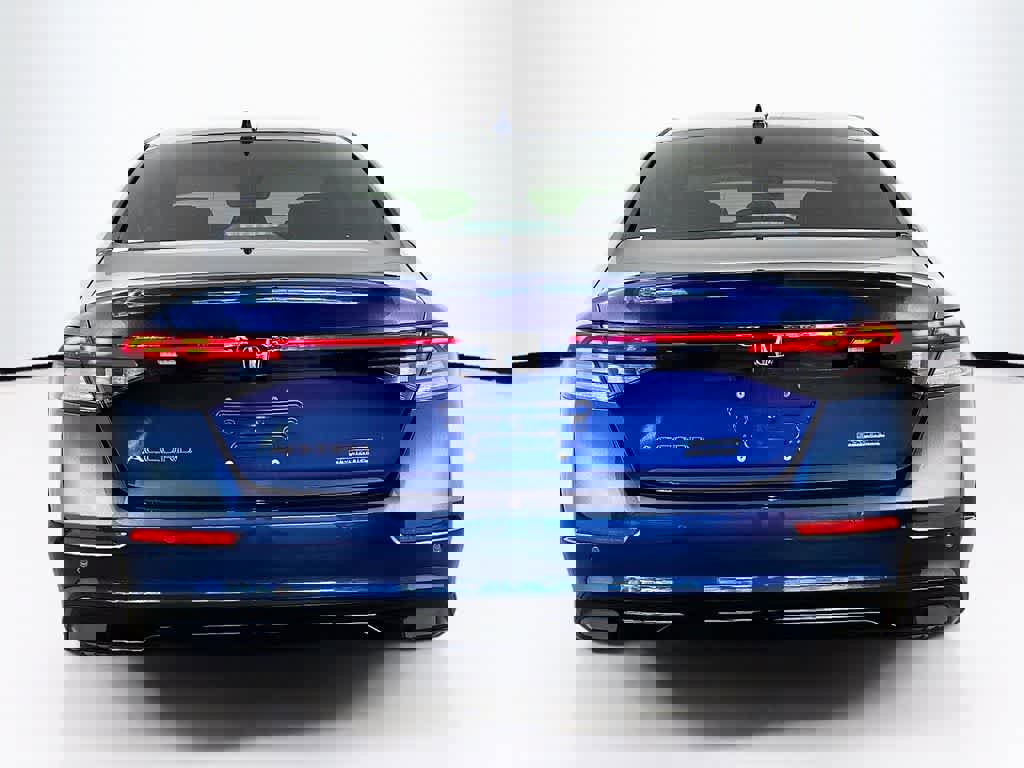 Used 2024 Honda Accord Touring image 5