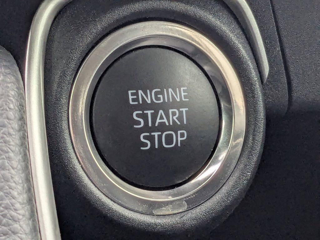 Used 2025 Toyota Grand Highlander FWD image 32