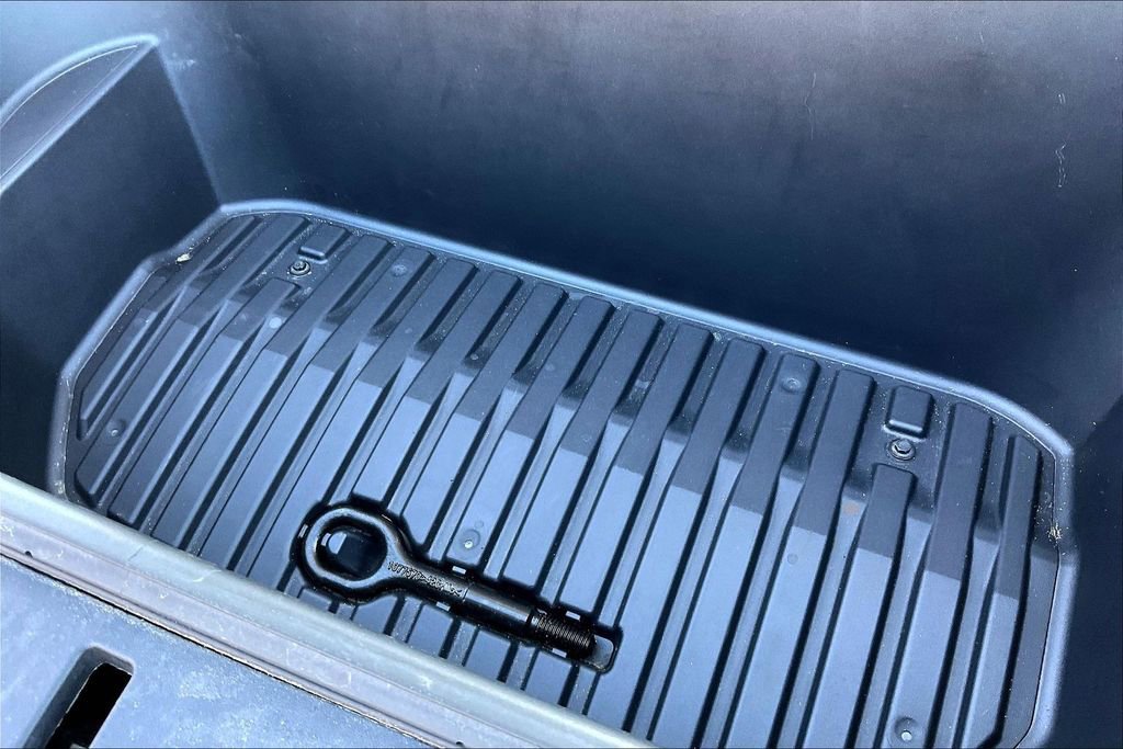 Used 2021 Tesla Model Y Performance image 30