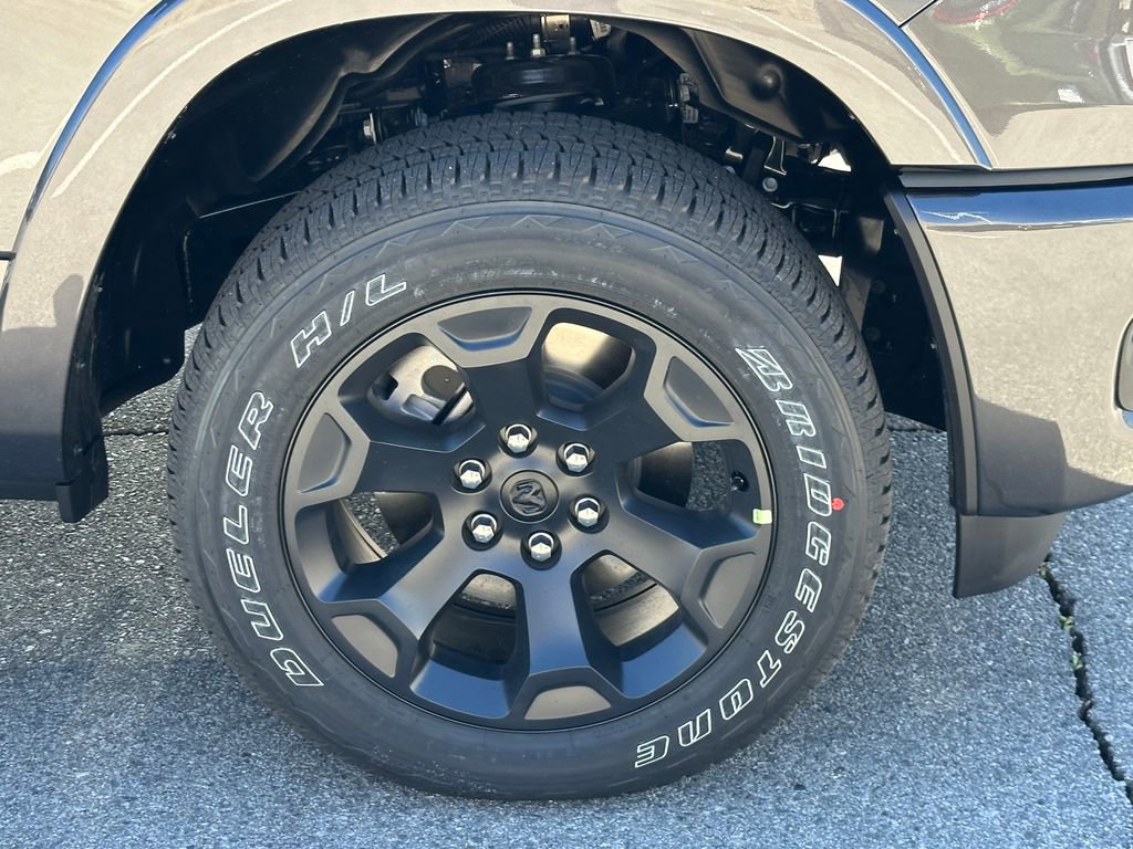 New 2026 RAM 1500 4x4 Crew Cab image 14