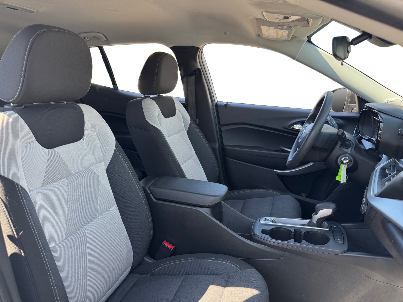 Used 2026 Chevrolet Trax LS FWD image 15