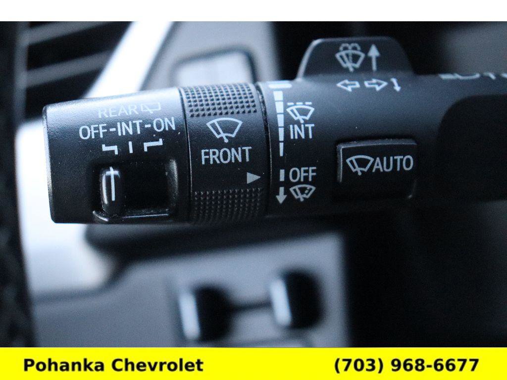 Used 2019 GMC Yukon SLE w/ HD Trailering Package image 10