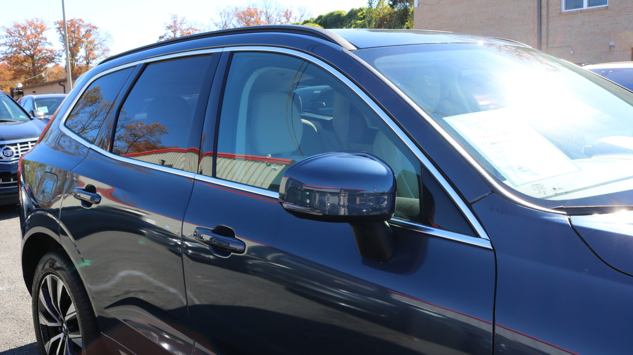 Used 2023 Volvo XC60 B5 Core w/ Protection Package Premier image 9