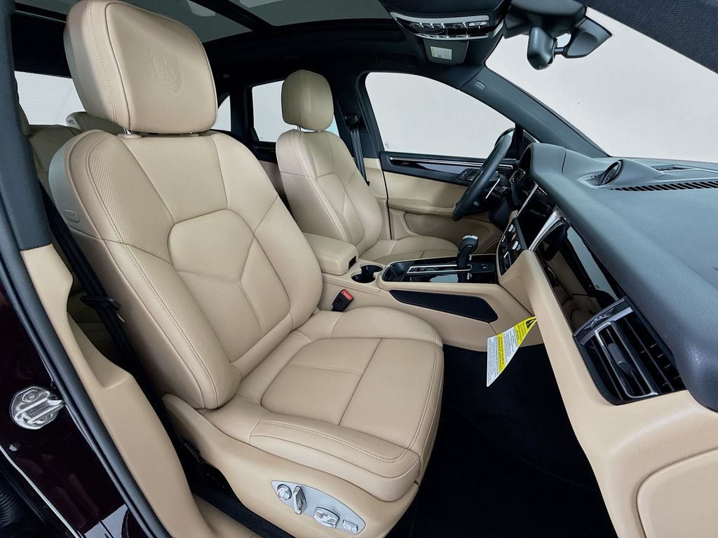 New 2026 Porsche Macan S AWD/4WD image 32