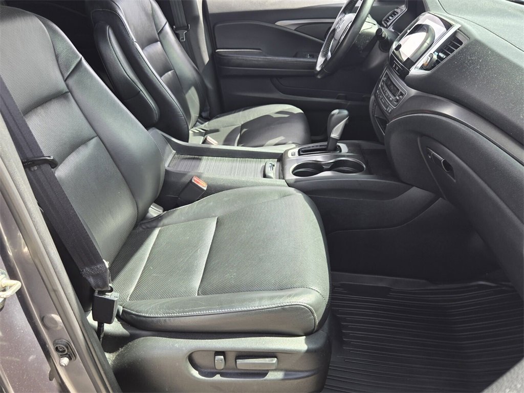 Used 2017 Honda Ridgeline RTL-T image 16