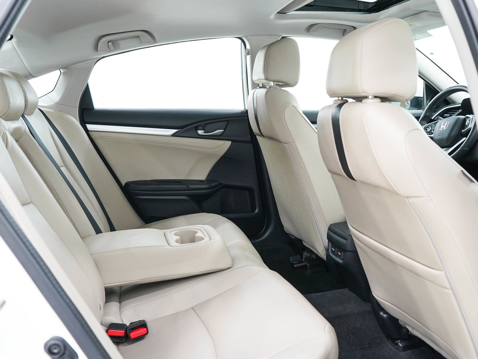 Used 2016 Honda Civic Touring image 12