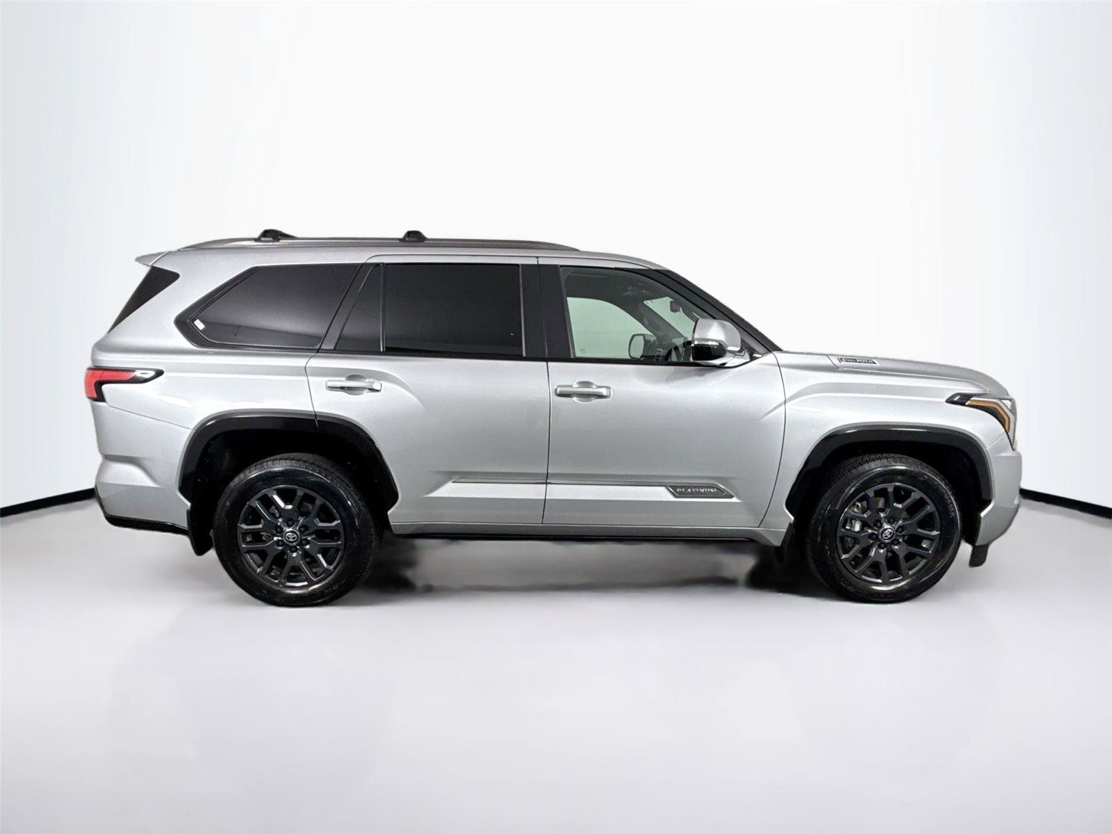 Certified 2025 Toyota Sequoia Platinum AWD/4WD image 11