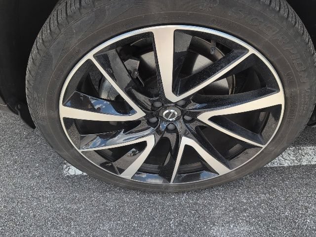 Used 2024 Volvo XC90 B6 Plus w/ Protection Package Premier AWD/4WD image 5